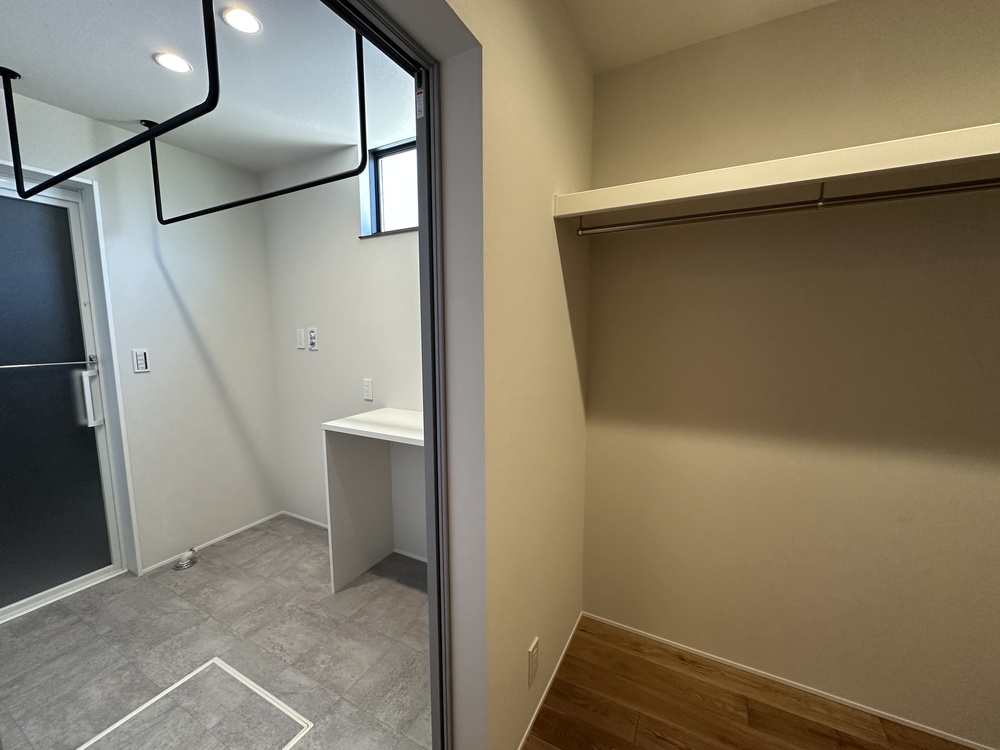 青い箱と大きな窓 ～家事1歩で完結。想像以上の開放感～ 画像