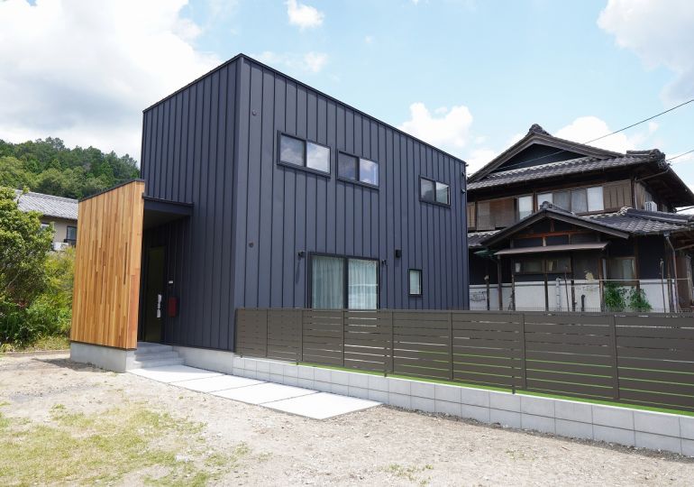 予定外の新築工事でしたが、親身なサポートと抜群のセンスで家ZOUさんで建てて良かったです！ アイキャッチ画像