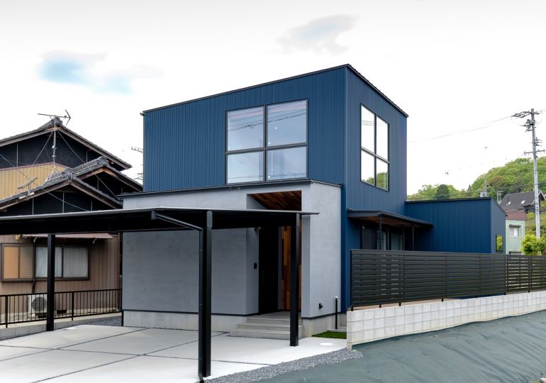 青い箱と大きな窓 ～家事1歩で完結。想像以上の開放感～ アイキャッチ画像